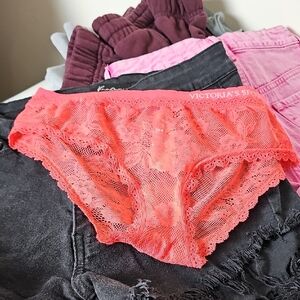 VS Hiphugger Lace Panty Small
